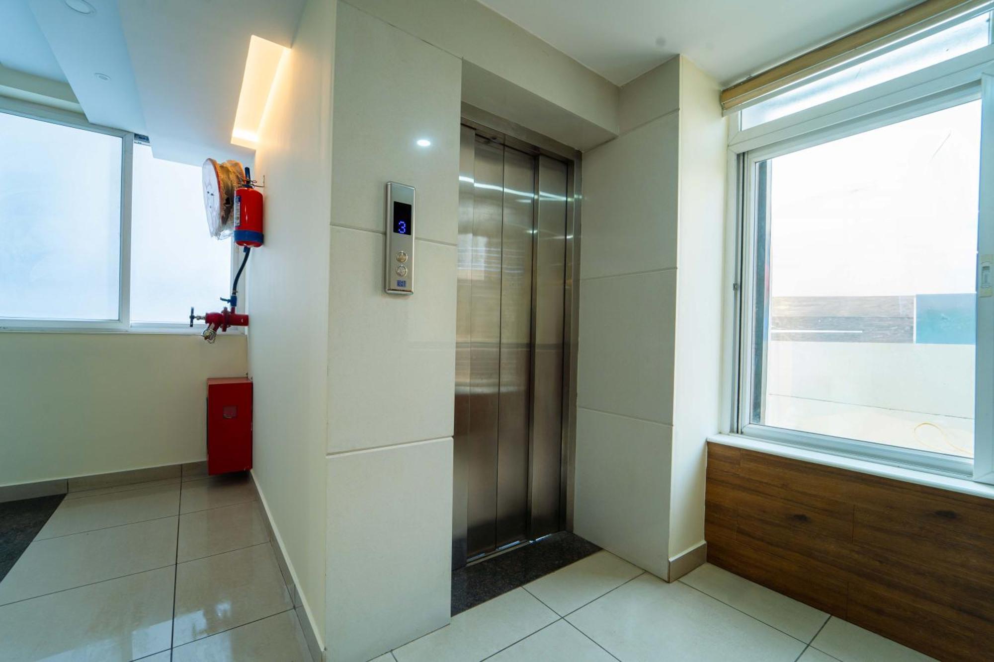 Treebo Sree Varshavilas Regency, 2 Mins From Guruvayoor Temple Guruvayur Exterior photo