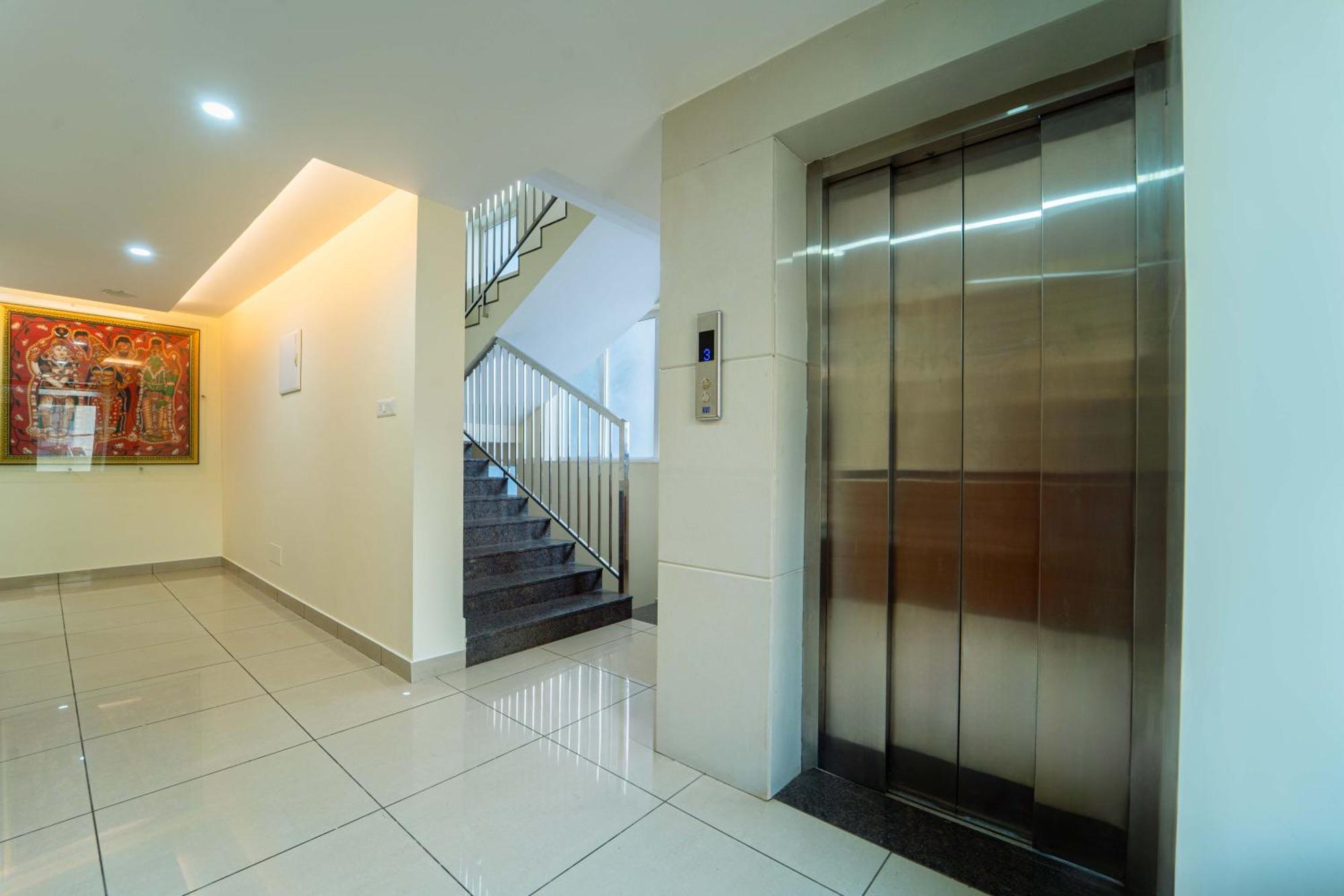 Treebo Sree Varshavilas Regency, 2 Mins From Guruvayoor Temple Guruvayur Exterior photo