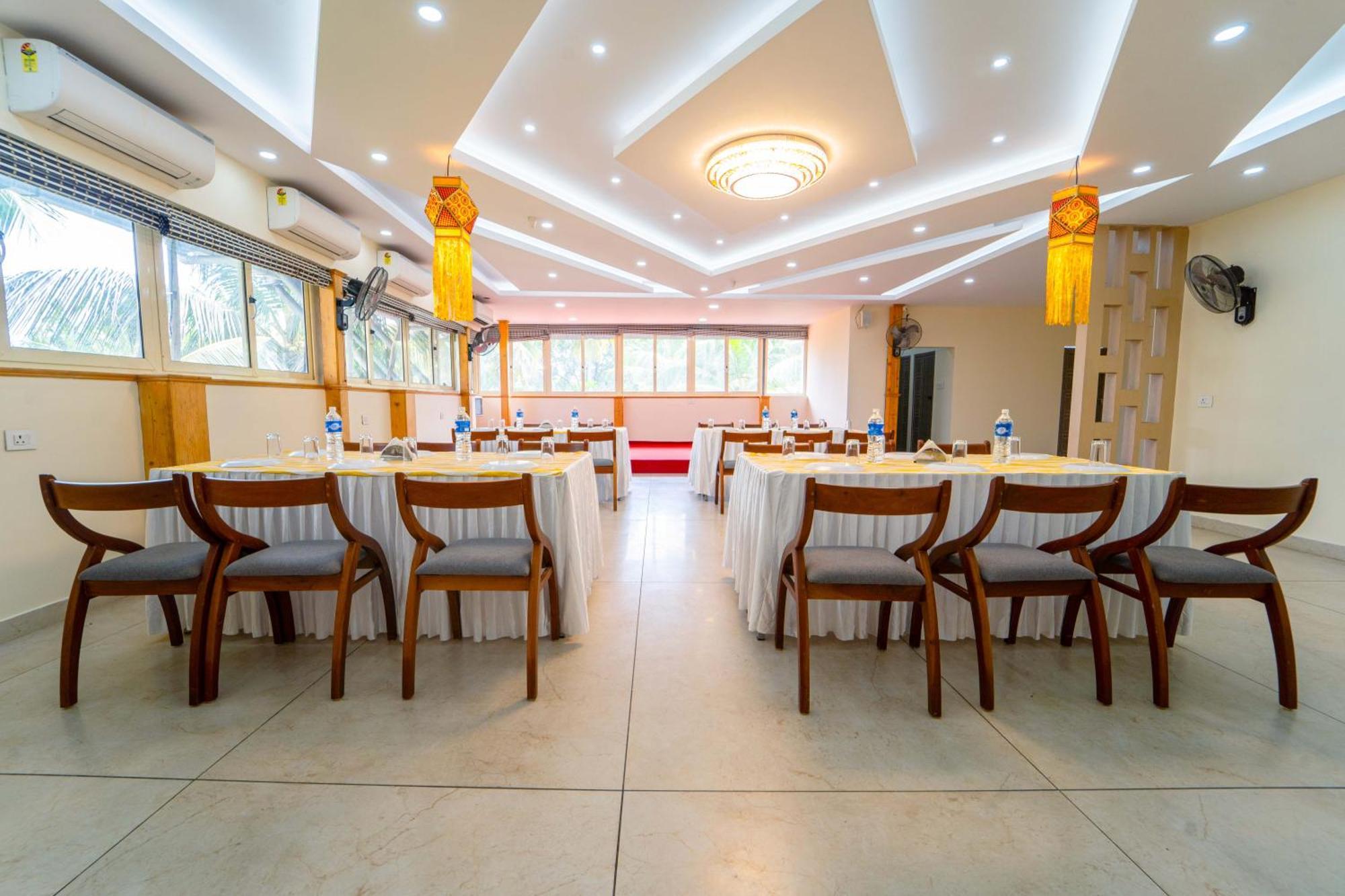 Treebo Sree Varshavilas Regency, 2 Mins From Guruvayoor Temple Guruvayur Exterior photo