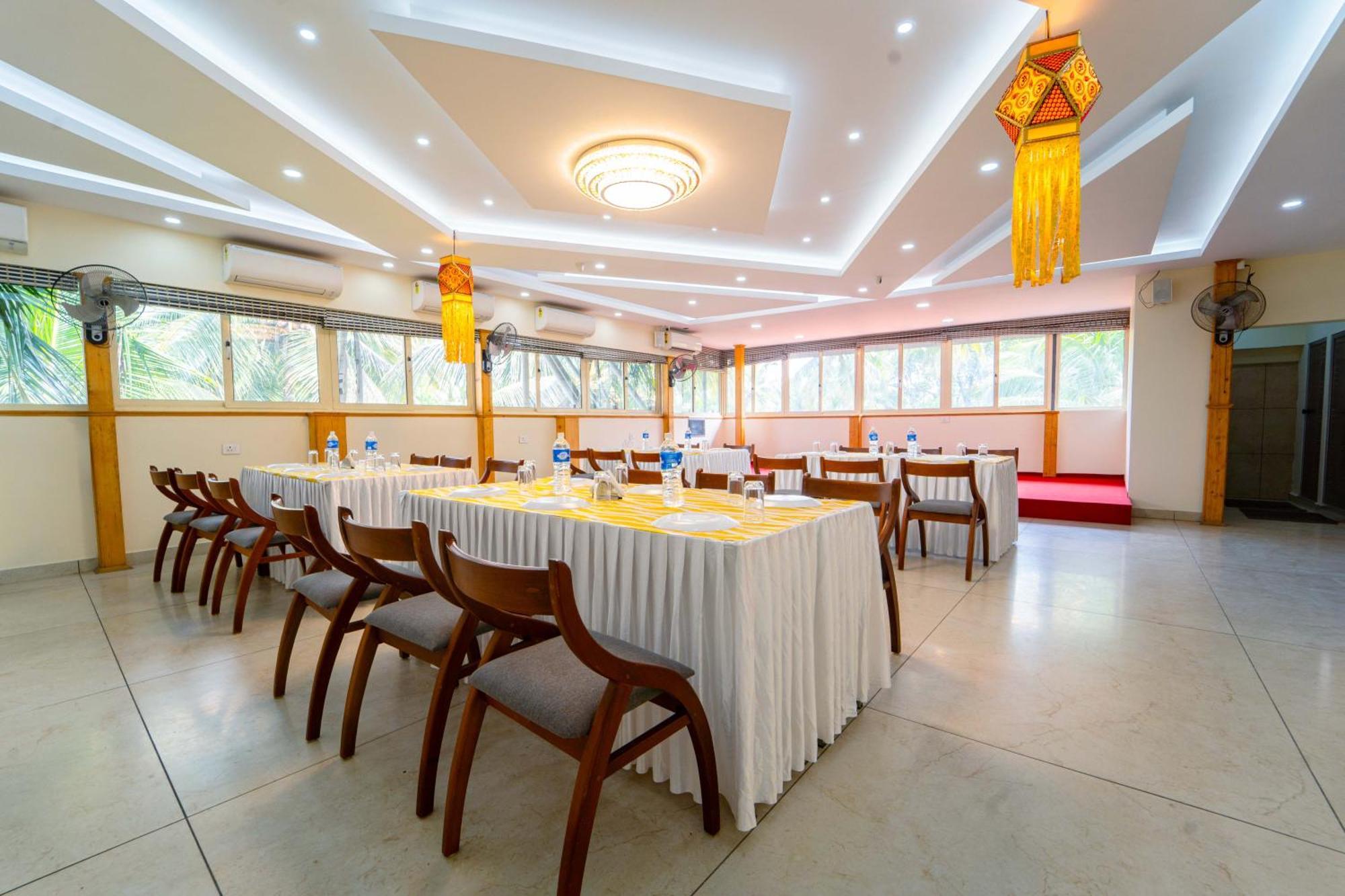 Treebo Sree Varshavilas Regency, 2 Mins From Guruvayoor Temple Guruvayur Exterior photo