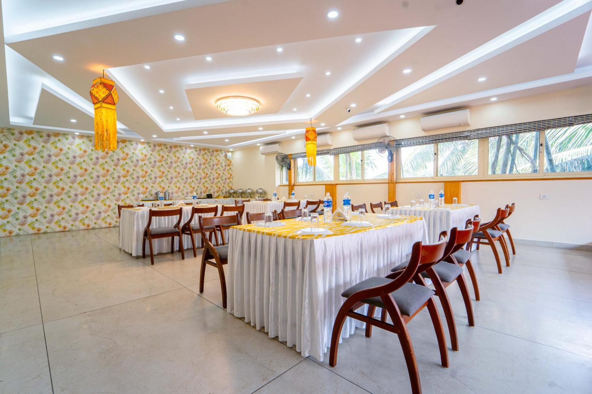 Treebo Sree Varshavilas Regency, 2 Mins From Guruvayoor Temple Guruvayur Exterior photo